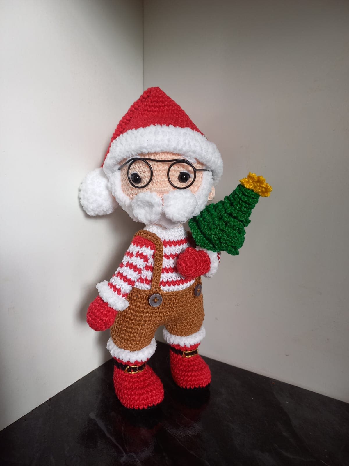 Papai Noel Com Árvore Em Amigurumi